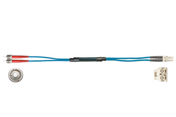 TPE 光纤电缆，可扭转，连接器 A：ST，连接器 B：LC