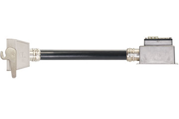 readycable® 电机电缆 Kuka Quantec，在插座上直立