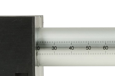 带测量刻度的单管轴